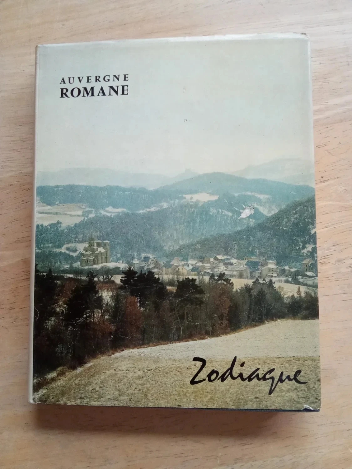 Auvergne Romane, du chanoine Bernard Craplet